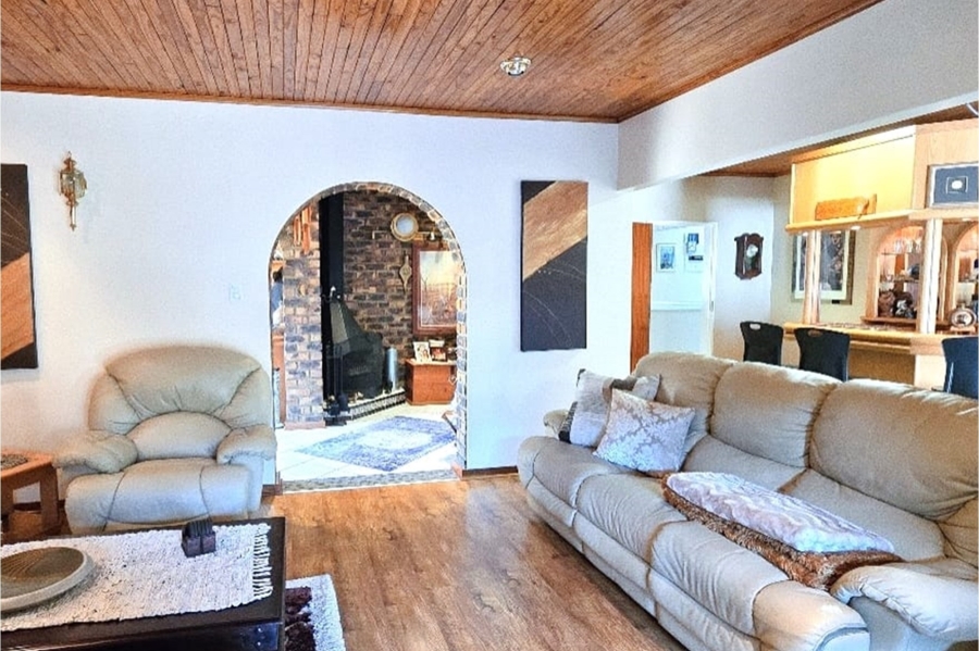 3 Bedroom Property for Sale in Vaalpark Free State